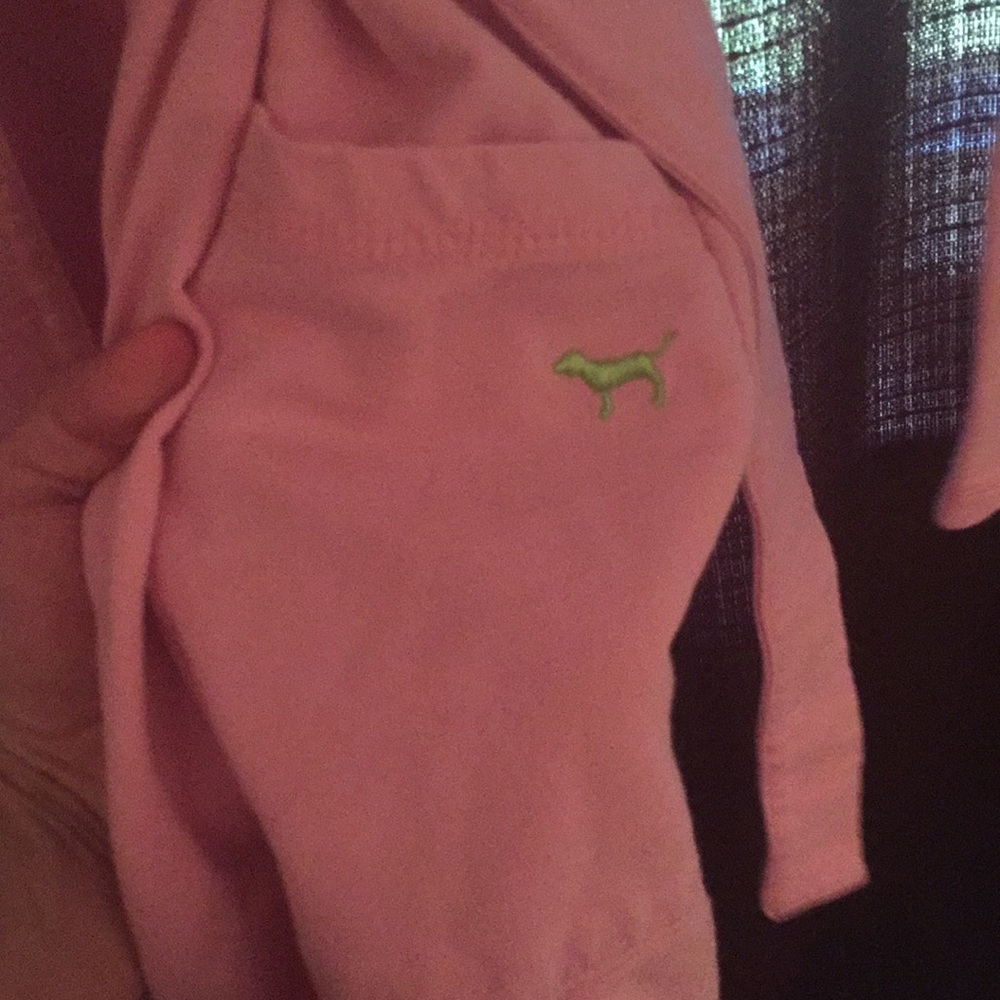 PINK Robe - Picture 2 of 4